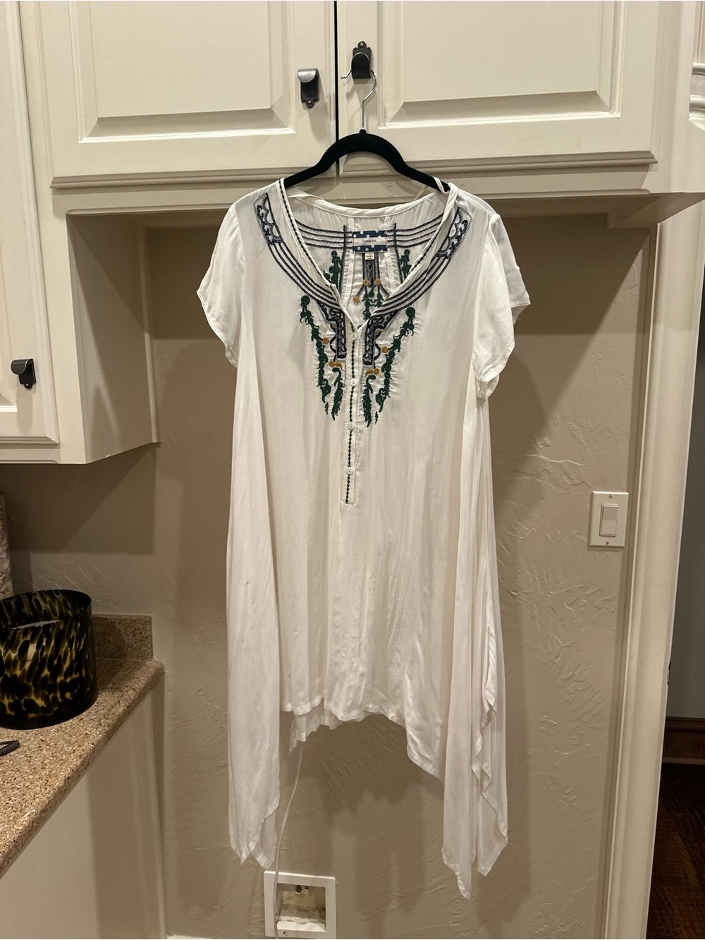White Embroidered V-Neck Women’s Tunic Top